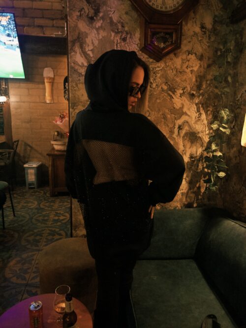 Hoodie Espalda Malla Brillantes